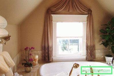 belső-fürdőszoba-belsőépítészeti-with-fehér foltos-fa-üveg-ablak-using-barna függöny-kombinált-with-fehér kerámia-jacuzzi-csábító-függöny-stílus-for-windows-to-sweetened- a szobában